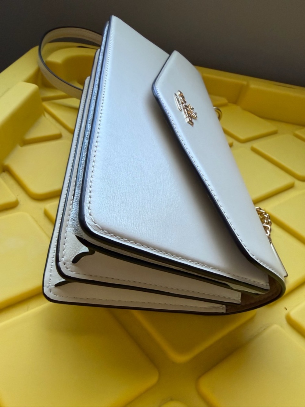 NEW COACH Klare Envelope Crossbody Bag - Picture 8 of 11